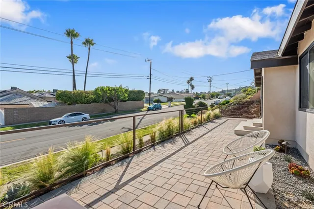 $2,400,000 | 2704 Vista Mesa Drive, Rancho Palos Verdes, CA 90275