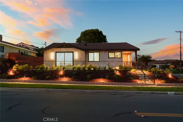 $2,400,000 | 2704 Vista Mesa Drive, Rancho Palos Verdes, CA 90275
