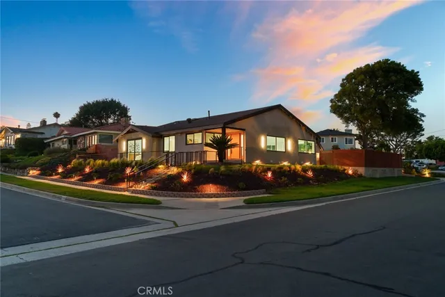 $2,400,000 | 2704 Vista Mesa Drive, Rancho Palos Verdes, CA 90275