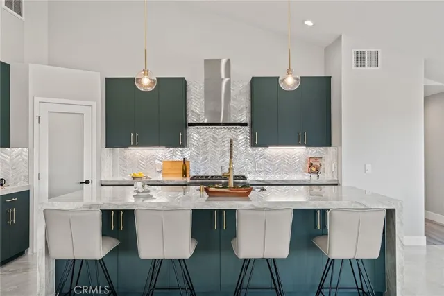 $2,400,000 | 2704 Vista Mesa Drive, Rancho Palos Verdes, CA 90275