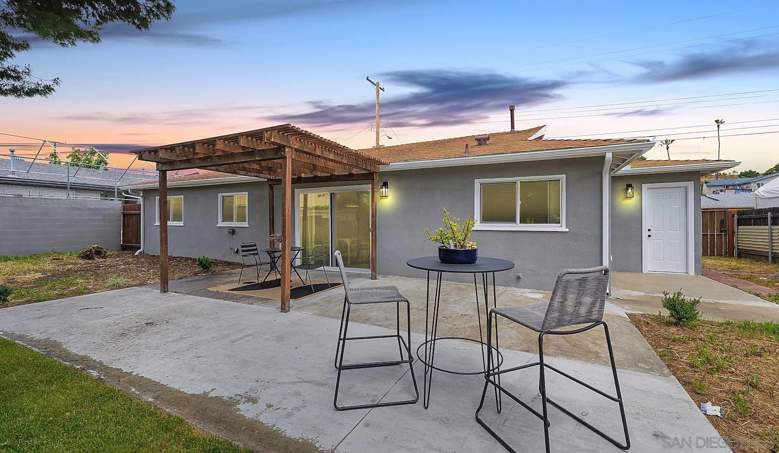 9549 Abbeyfield Road Santee, CA 92071 - Photo 16 of 19 Gallery Image 16