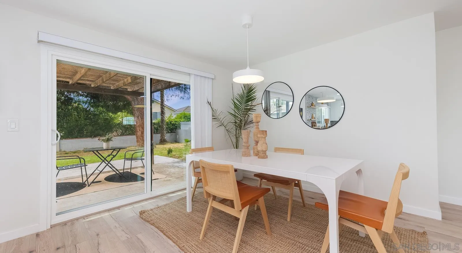 9549 Abbeyfield Road Santee, CA 92071 - Photo 5 of 19 Gallery Image 5
