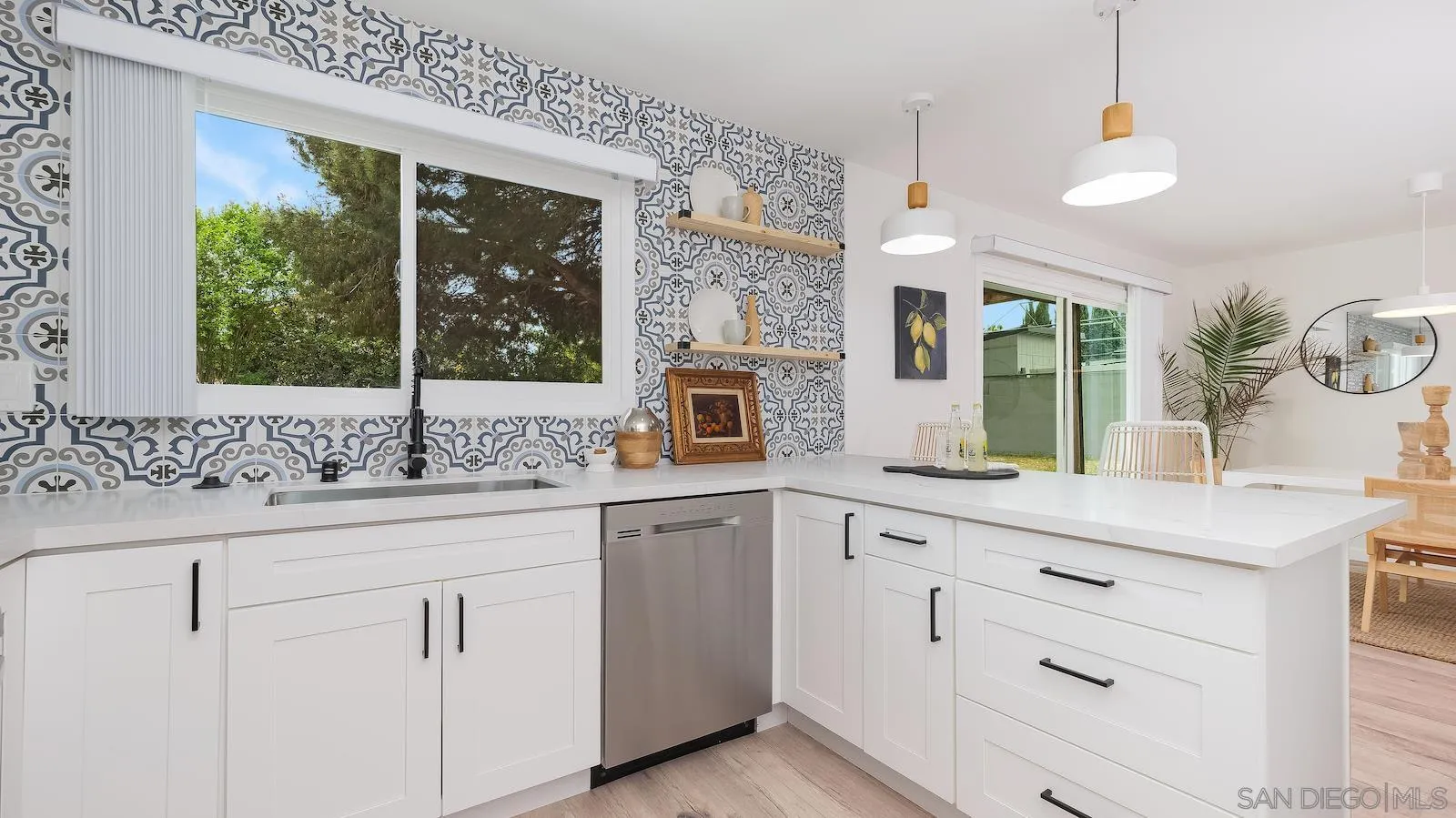 9549 Abbeyfield Road Santee, CA 92071 - Photo 8 of 19 Gallery Image 8
