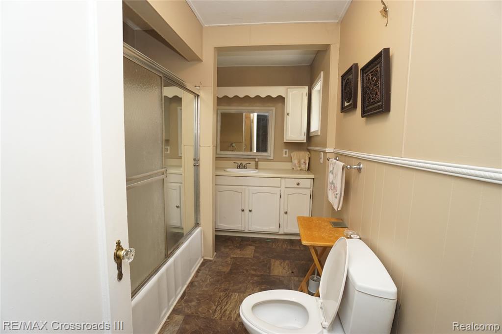 6785 Belleville Road Belleville, MI 48111 - Photo 9 of 14 Gallery Image 9