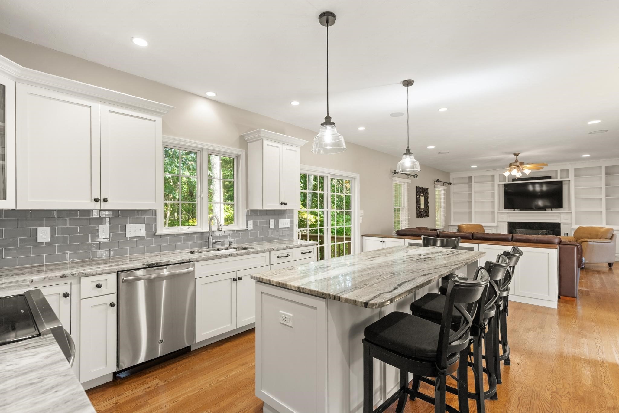19 Acorn Road Easton, MA 02356 - Photo 6 of 38 Gallery Image 6