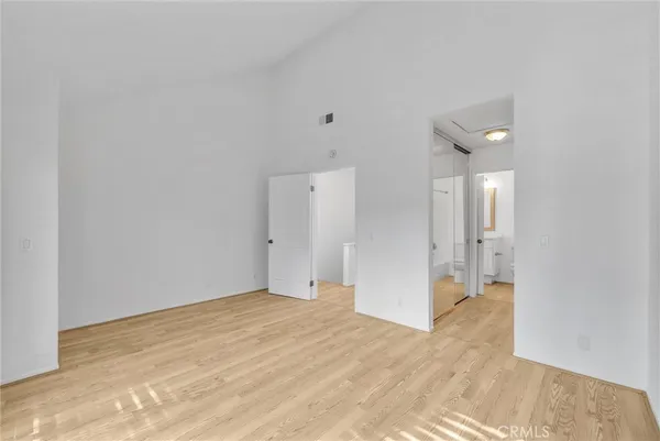 $699,990 | 400 Orange Blossom, Unit 127, Irvine, CA 92618