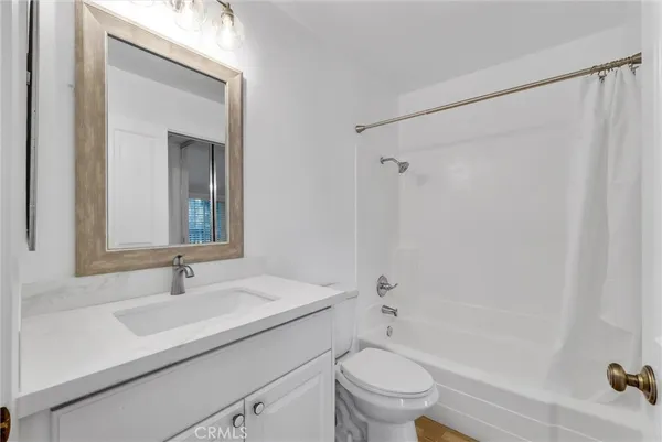 $699,990 | 400 Orange Blossom, Unit 127, Irvine, CA 92618