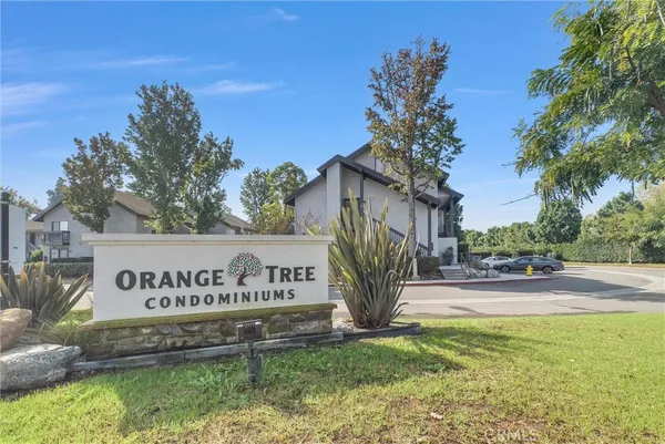 $699,990 | 400 Orange Blossom, Unit 127, Irvine, CA 92618