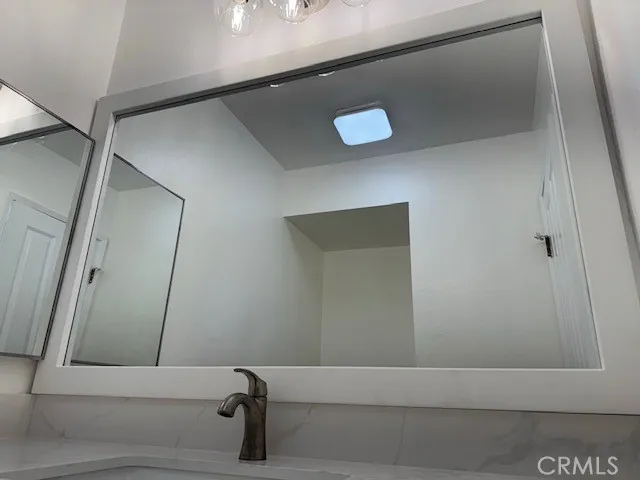 a view of empty room with window