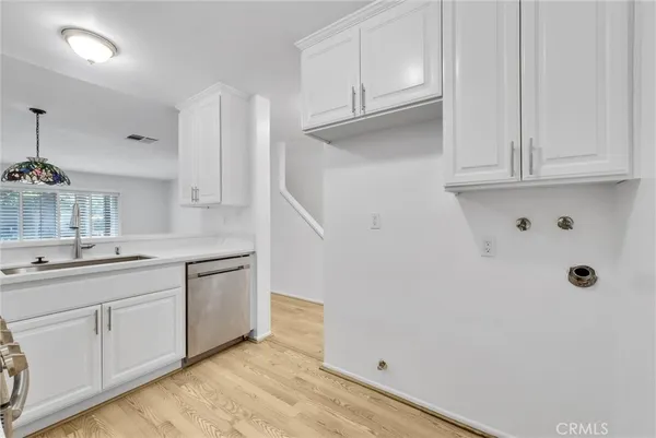 $699,990 | 400 Orange Blossom, Unit 127, Irvine, CA 92618