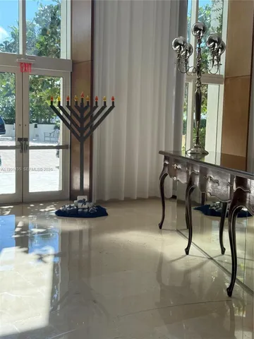 $6,250 | 450 Alton Road, Unit 2508, Miami Beach, FL 33139