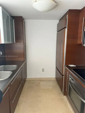 $6,250 | 450 Alton Road, Unit 2508, Miami Beach, FL 33139