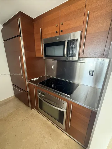$6,250 | 450 Alton Road, Unit 2508, Miami Beach, FL 33139