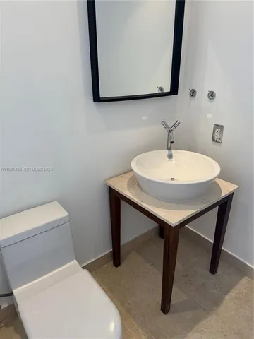 $6,250 | 450 Alton Road, Unit 2508, Miami Beach, FL 33139