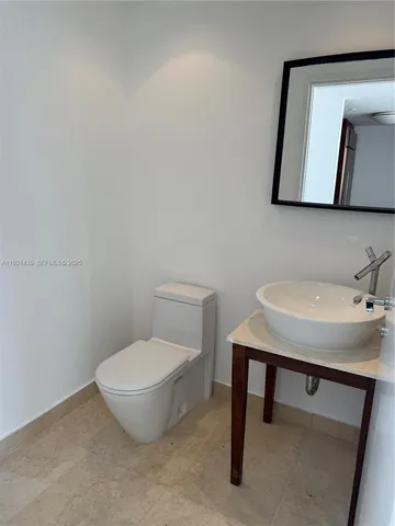 $6,250 | 450 Alton Road, Unit 2508, Miami Beach, FL 33139