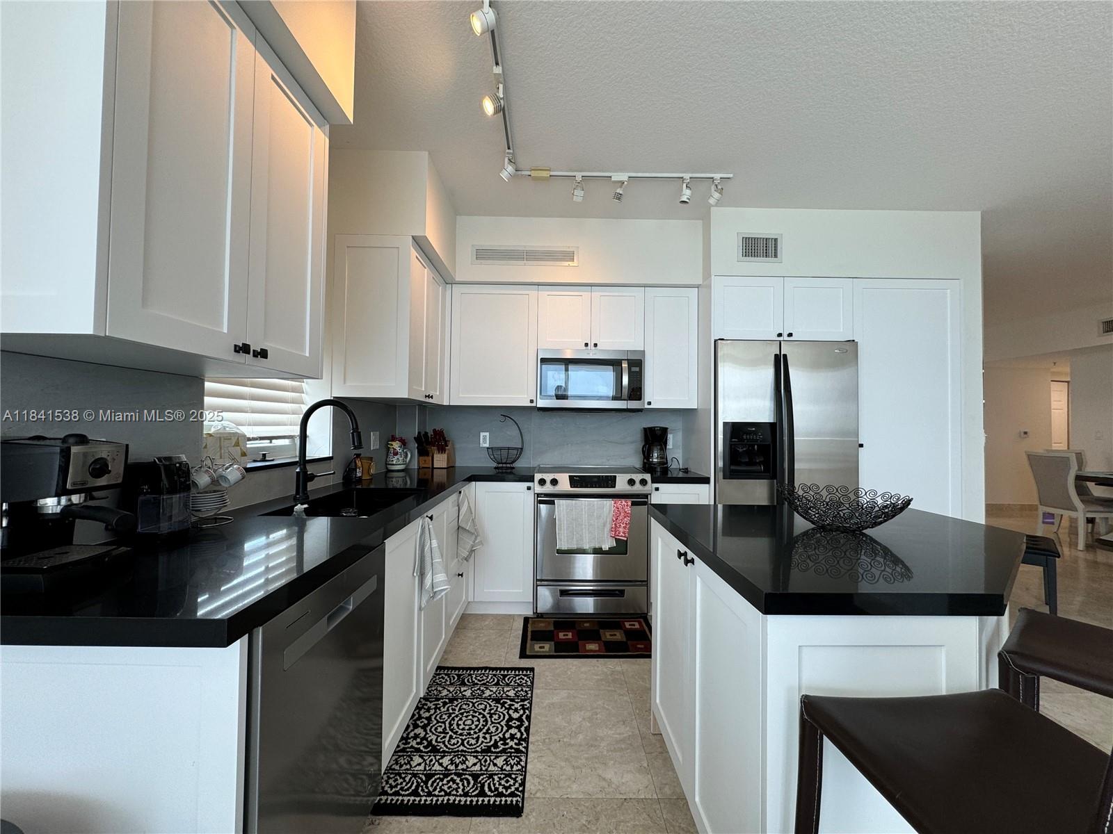 1755 East Hallandale Beach Boulevard, Unit 2207E Hallandale Beach, FL 33009 - Photo 12 of 34