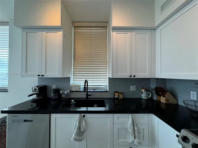 $3,950 | 1755 East Hallandale Beach Boulevard, Unit 2207E, Hallandale Beach, FL 33009