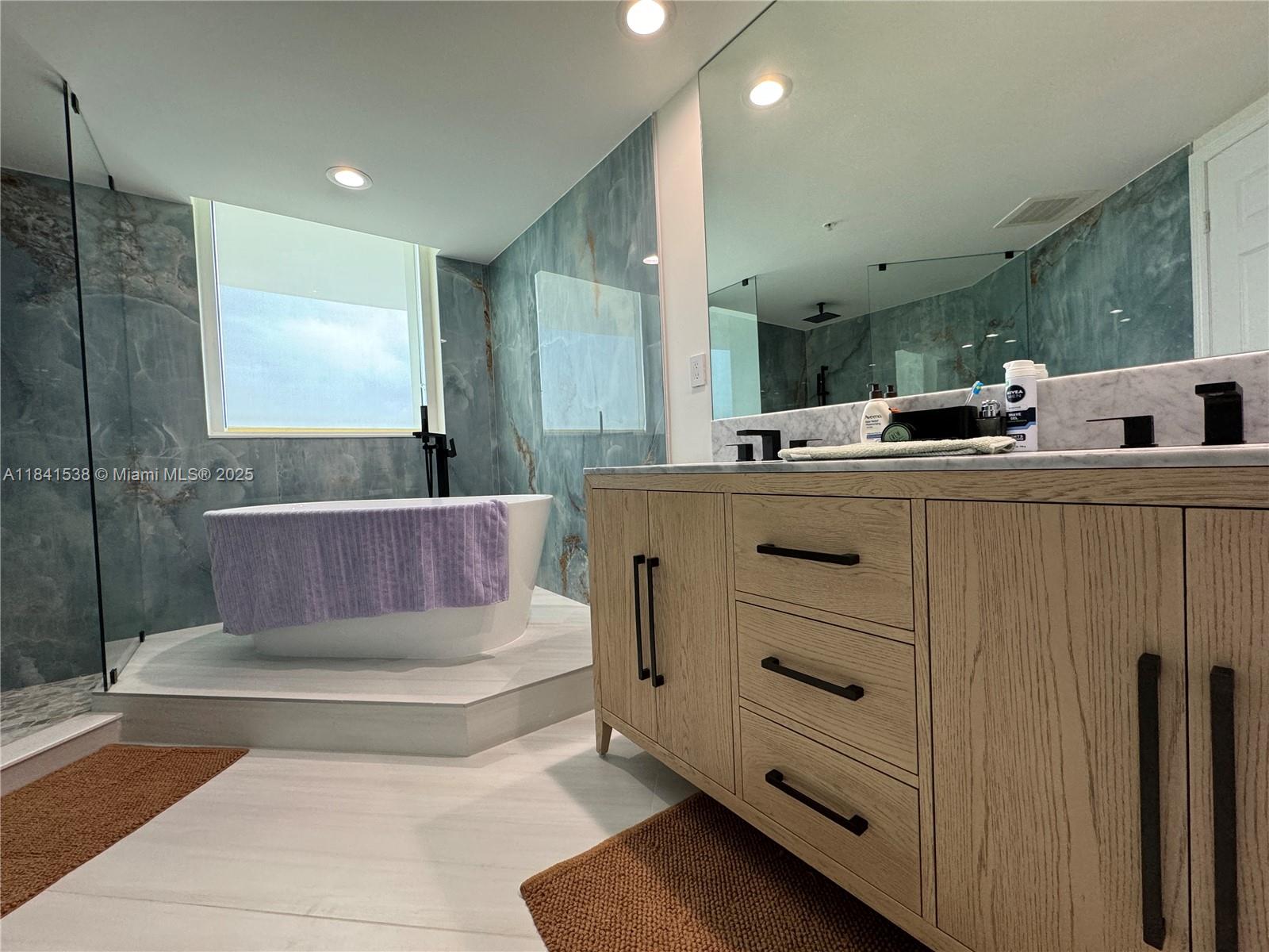 1755 East Hallandale Beach Boulevard, Unit 2207E Hallandale Beach, FL 33009 - Photo 19 of 34