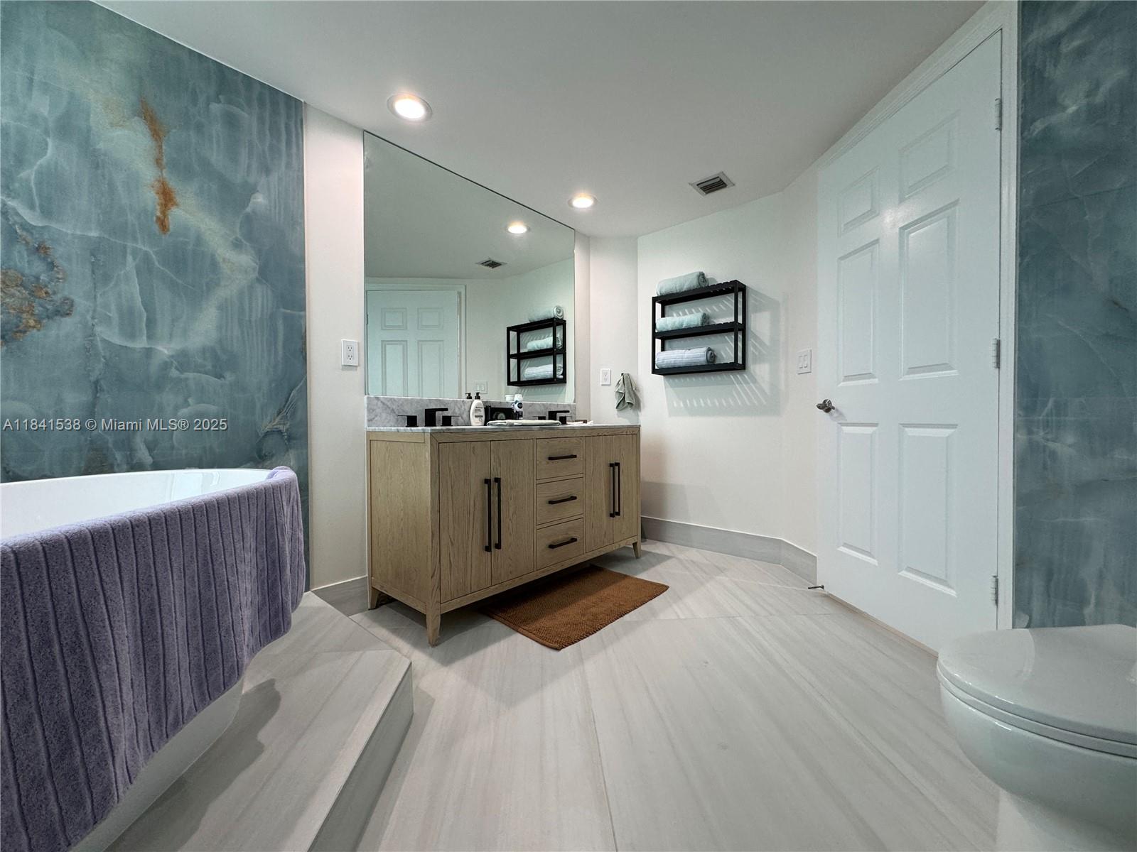 1755 East Hallandale Beach Boulevard, Unit 2207E Hallandale Beach, FL 33009 - Photo 22 of 34