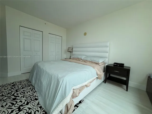 $3,950 | 1755 East Hallandale Beach Boulevard, Unit 2207E, Hallandale Beach, FL 33009