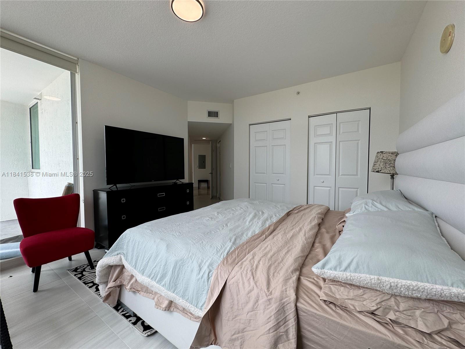 1755 East Hallandale Beach Boulevard, Unit 2207E Hallandale Beach, FL 33009 - Photo 26 of 34