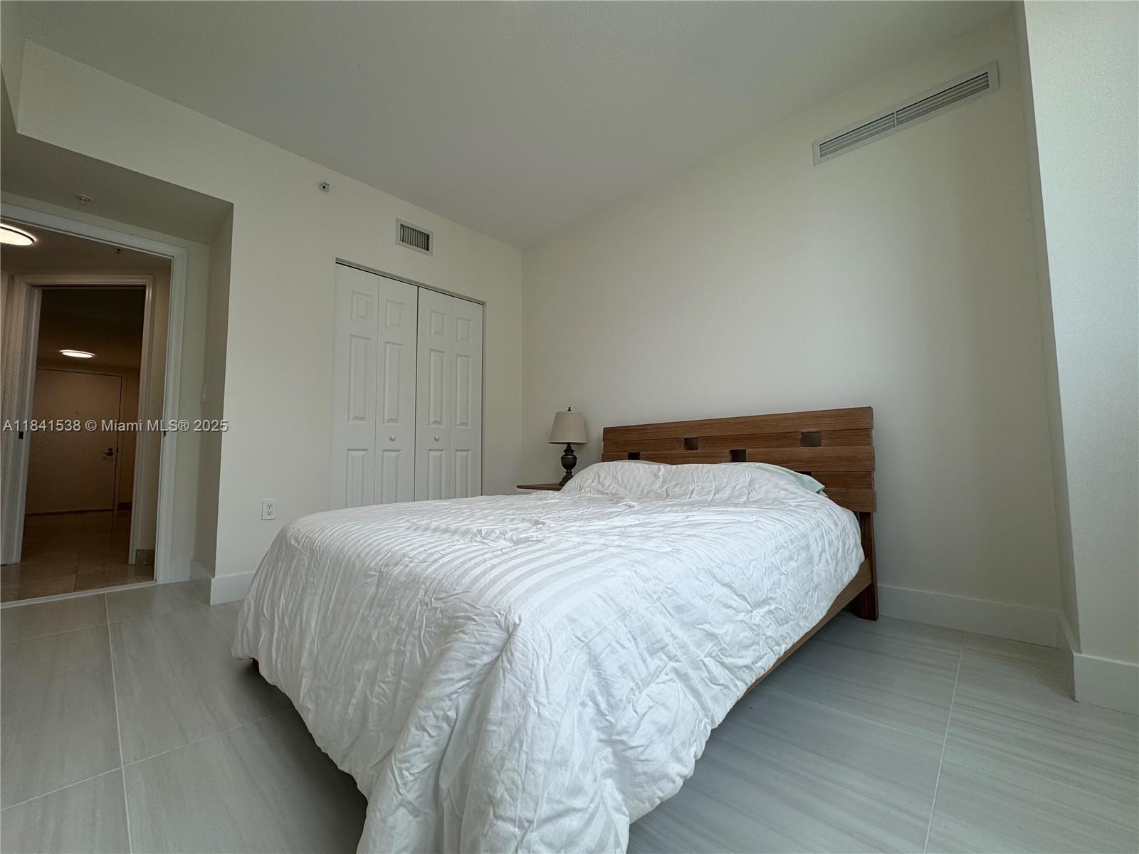 1755 East Hallandale Beach Boulevard, Unit 2207E Hallandale Beach, FL 33009 - Photo 32 of 34