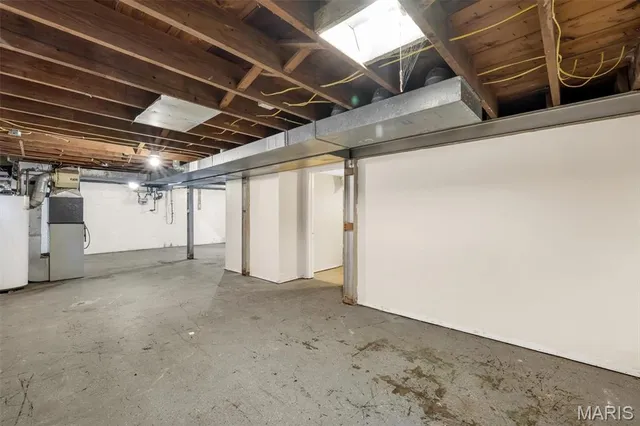 $138,500 | 9017 Tudor Avenue, Overland, MO 63114