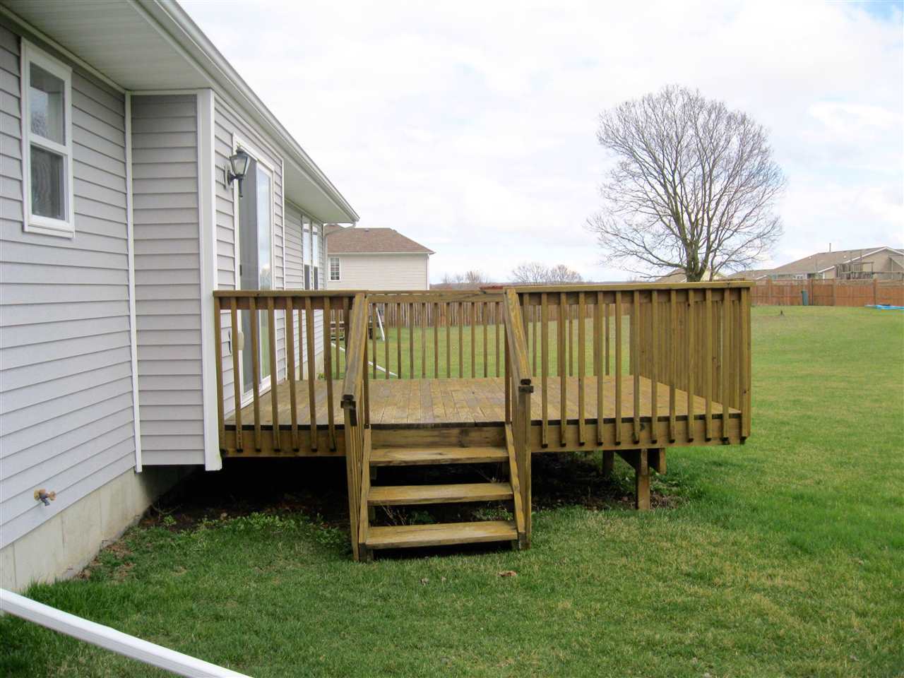 668 Merrion Road Roscoe, IL 61073 - Photo 3 of 13 Gallery Image 3