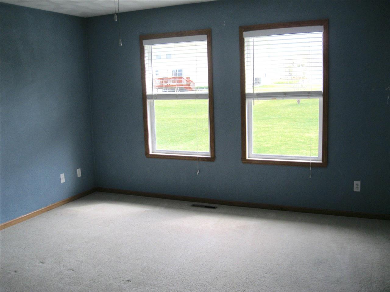 668 Merrion Road Roscoe, IL 61073 - Photo 9 of 13 Gallery Image 9