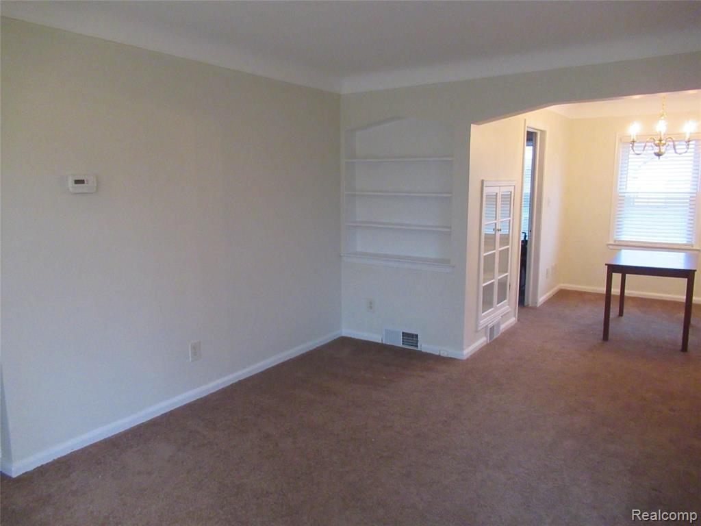 4633 Firestone Street Dearborn, MI 48126 - Photo 5 of 16