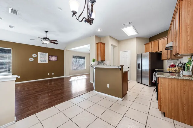 $250,000 | 6210 Newbury Drive, Katy, TX 77449