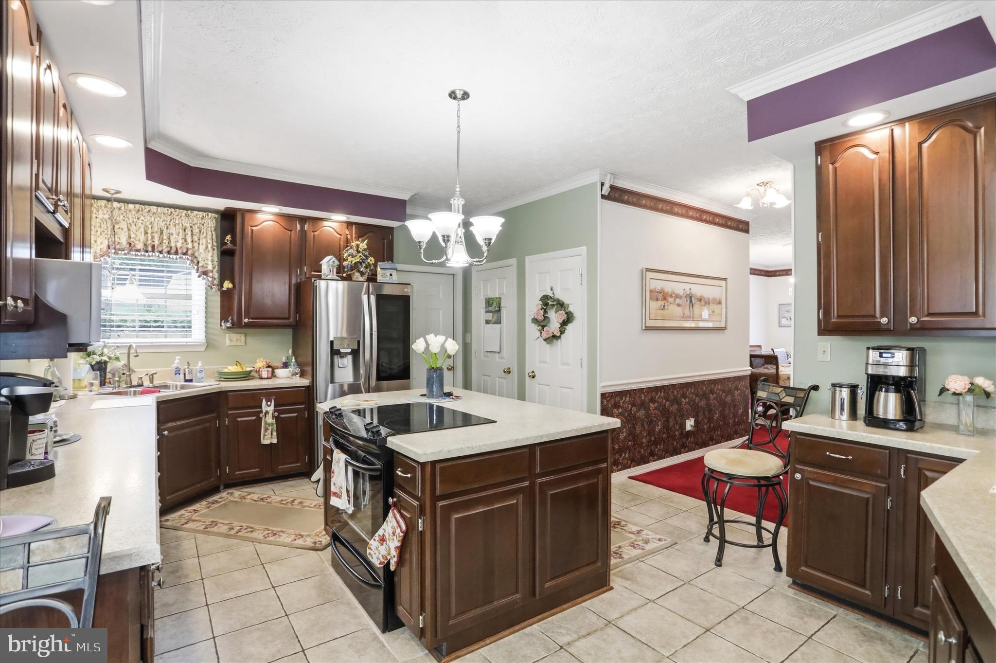 12819 Woodbine Road Southwest Cumberland, MD 21502 - Photo 21 of 69 Spacious kitchen