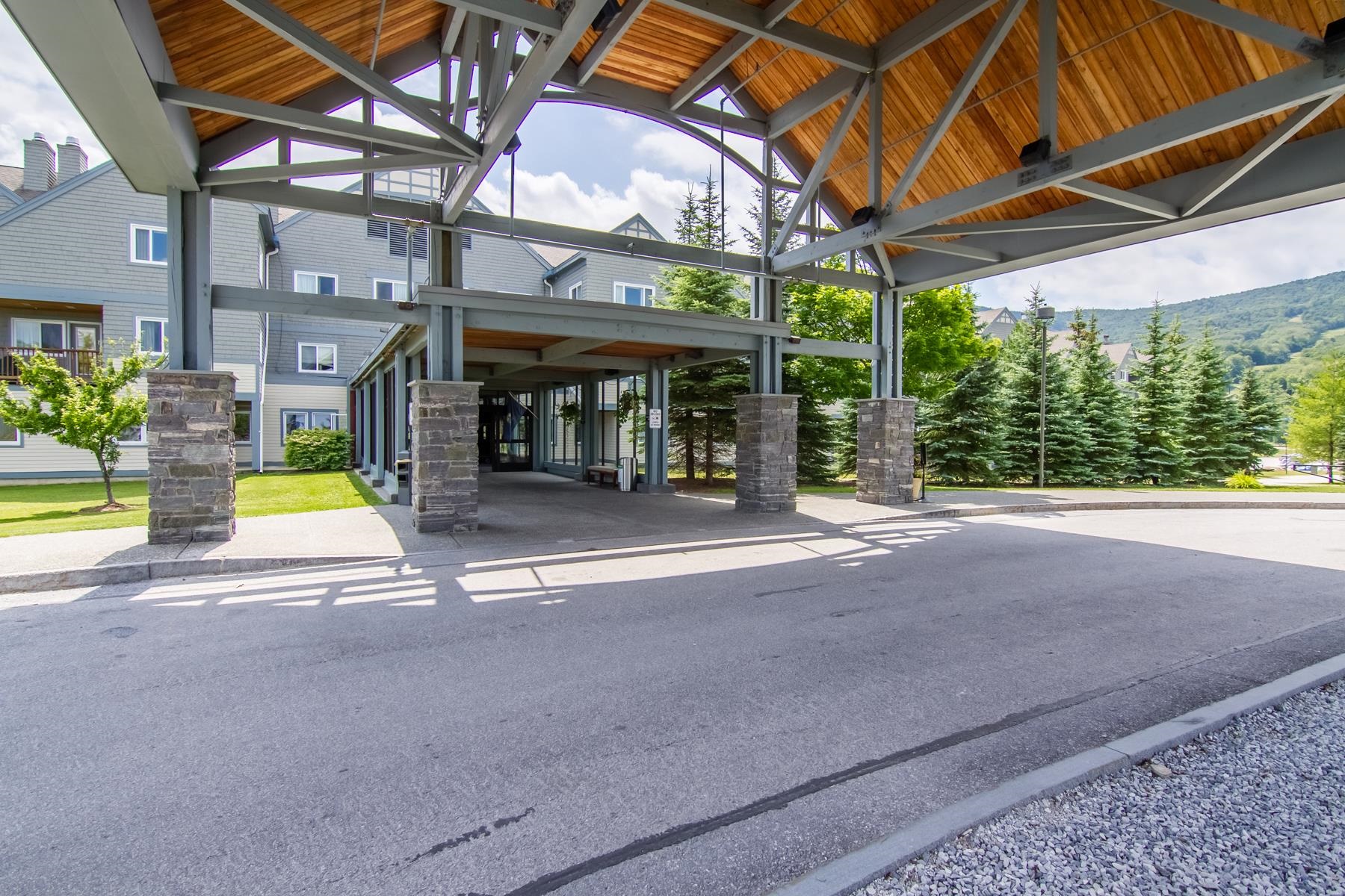 228 East Mountain Road, Unit 228 Killington, VT 05751 - Photo 18 of 31