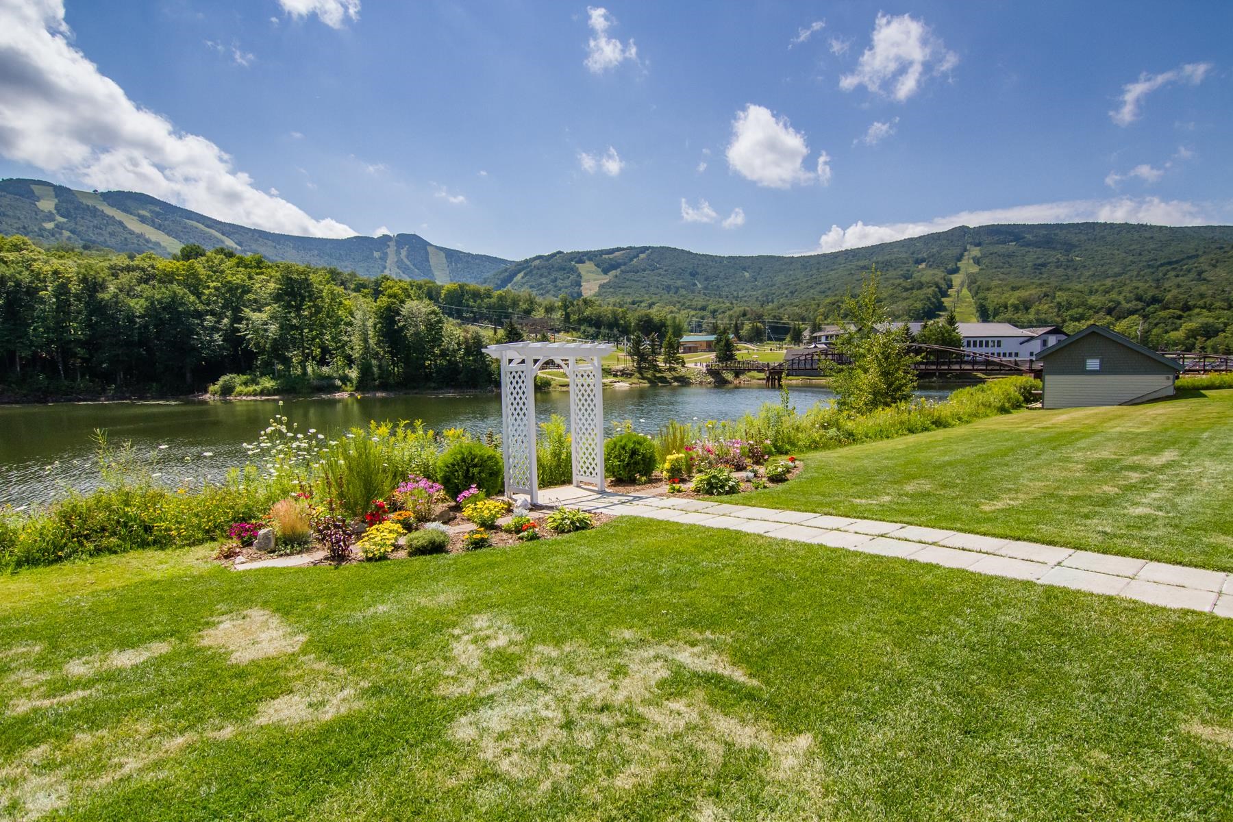 228 East Mountain Road, Unit 228 Killington, VT 05751 - Photo 27 of 31