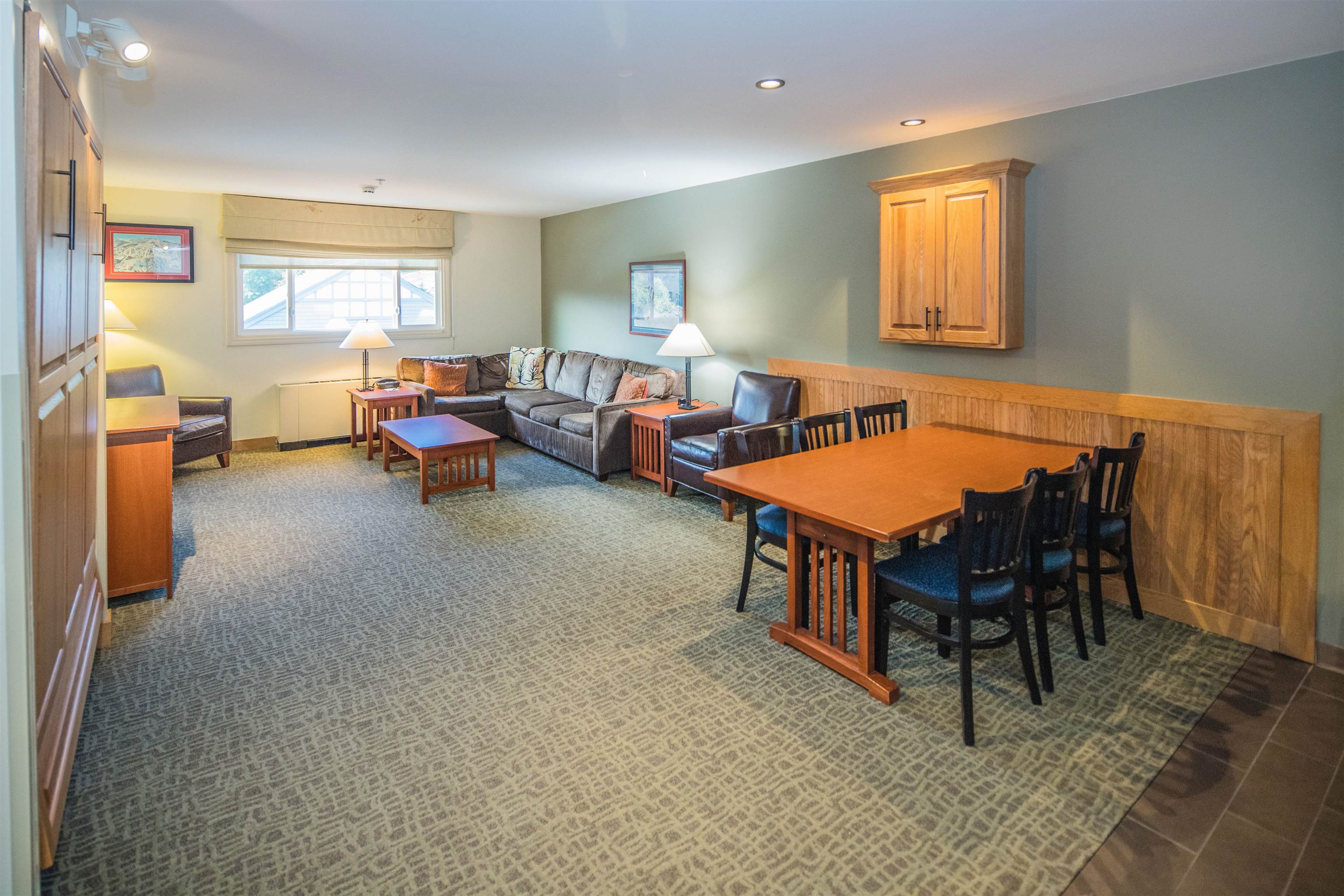 228 East Mountain Road, Unit 228 Killington, VT 05751 - Photo 4 of 31