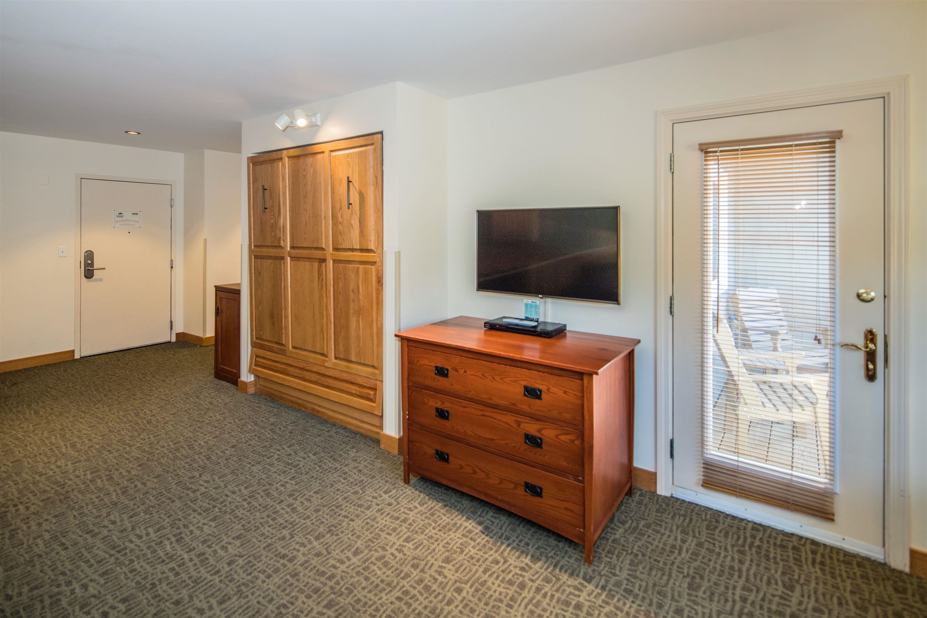 228 East Mountain Road, Unit 228 Killington, VT 05751 - Photo 10 of 31