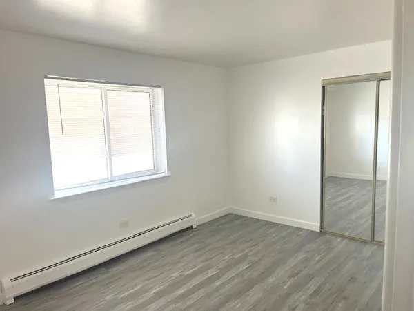 $1,700 | 9245 West Irving Park Road, Unit GE, Schiller Park, IL 60176