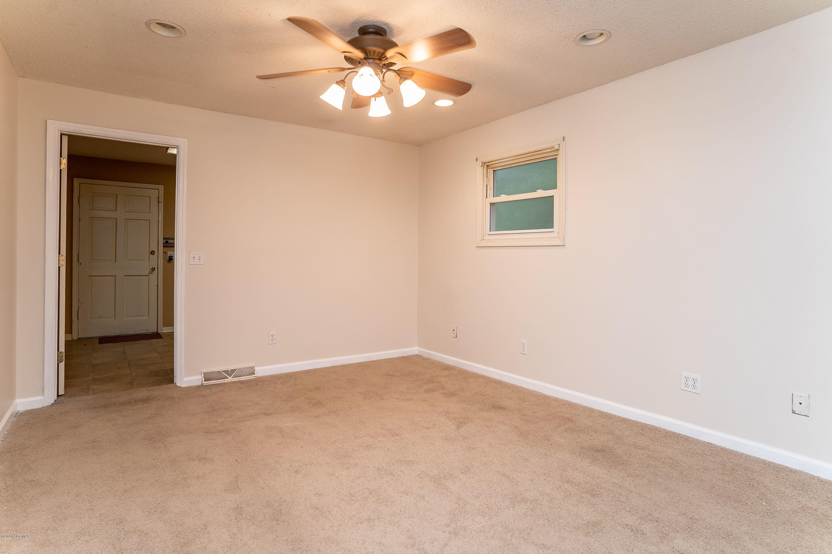 1611 Battery Creek Road Beaufort, SC 29902 - Photo 14 of 33 DSC00515-SMALL