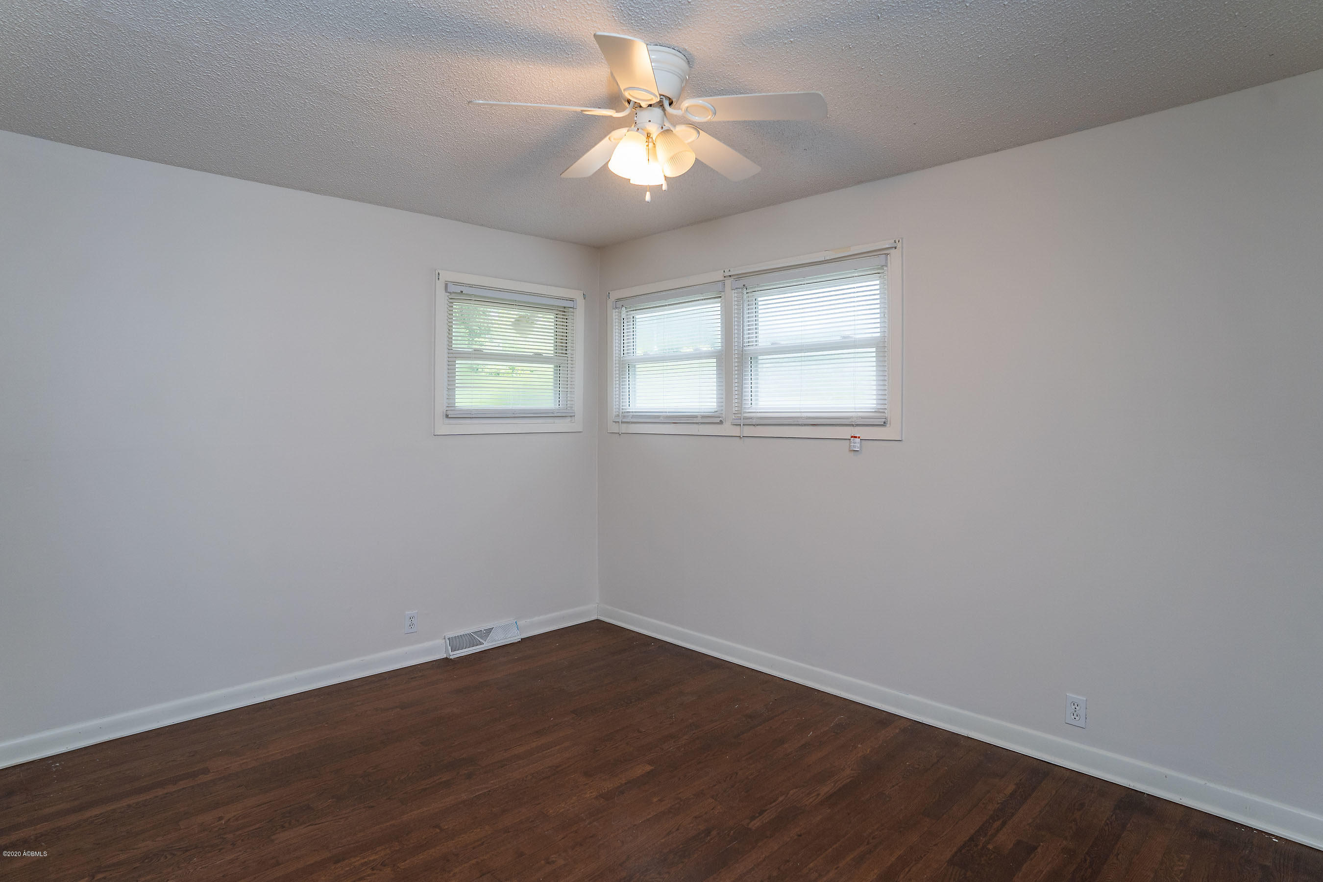 1611 Battery Creek Road Beaufort, SC 29902 - Photo 22 of 33 DSC00525-SMALL