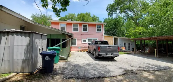 $1,200 | 1015 South Welch Street, Unit C, Denton, TX 76201