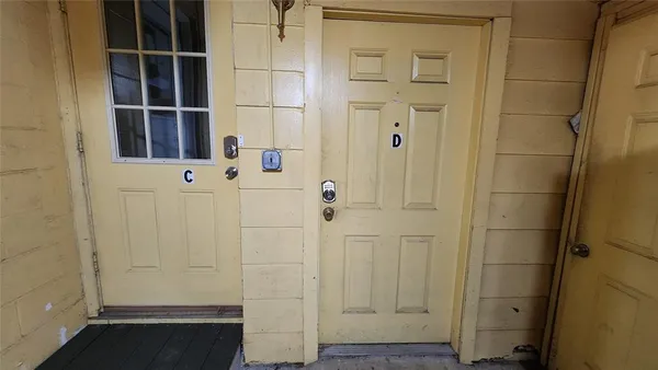 $1,200 | 1015 South Welch Street, Unit C, Denton, TX 76201