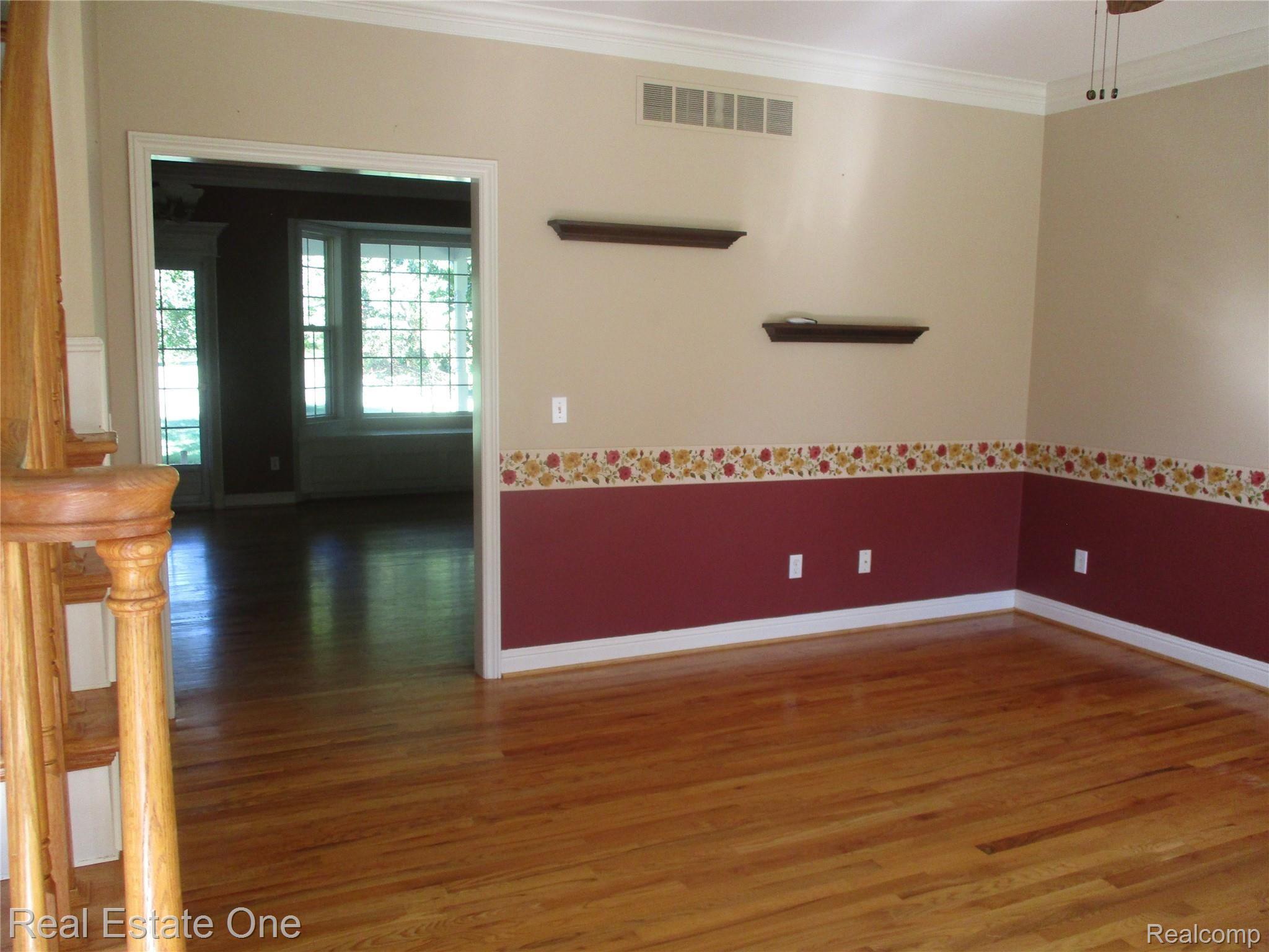14192 North Hogan Road Linden, MI 48451 - Photo 7 of 45 IMG_2986.JPG