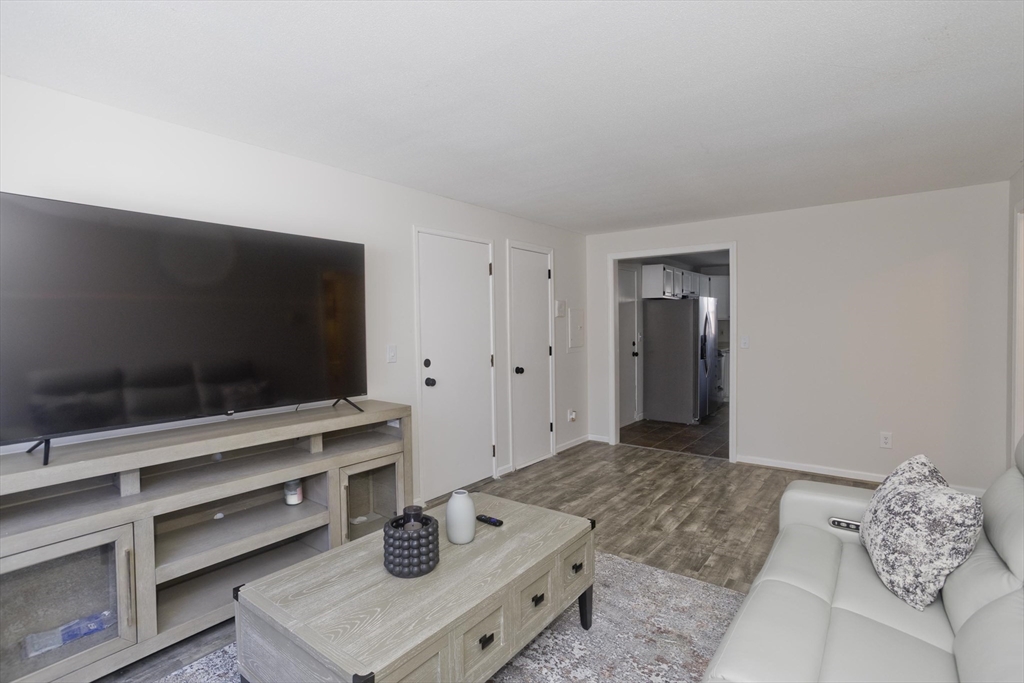 60 Chapin Street, Unit D Holyoke, MA 01040 - Photo 16 of 20