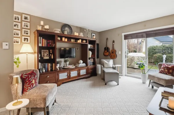 $324,000 | 106 Hayes Avenue, South Burlington, VT 05403