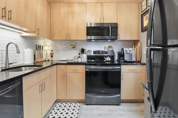 $324,000 | 106 Hayes Avenue, South Burlington, VT 05403