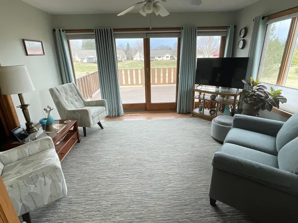 $359,000 | 1400 17th Avenue Southwest, Austin, MN 55912
