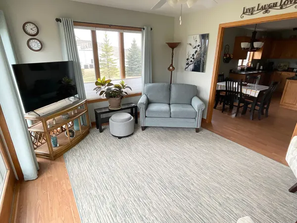 $359,000 | 1400 17th Avenue Southwest, Austin, MN 55912