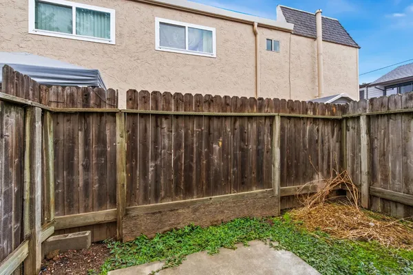 a view of a pathway of a house