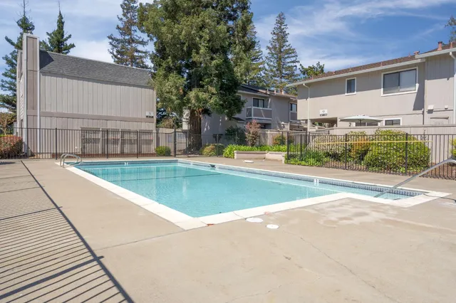 $279,900 | 7032 Fair Oaks Boulevard, Unit 1, Carmichael, CA 95608