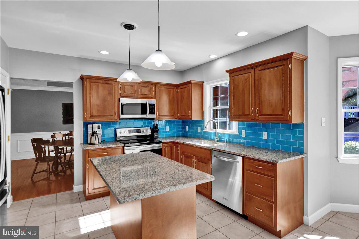 4189 Hill Terrace Drive Sinking Spring, PA 19608 - Photo 36 of 73 Kitchen